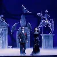 'BWW Reviews: SE SEI UN ADDAMS TU DEVI AVER TANTA PASSIONE'