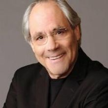 Bay Street's Comedy Club Presents Robert Klein, 8/18