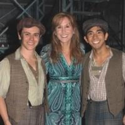 Photo Coverage: THE LITTLE MERMAID's Jodi Benson Visits NEWSIES!