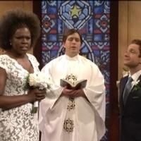 VIDEO: Martin Freeman at the Altar on Last Night's SNL