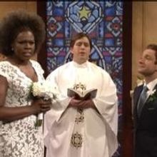 VIDEO: Martin Freeman at the Altar on Last Night's SNL