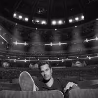 Dane Cook Makes Directorial Debut in Showtime's 'TROUBLEMAKER' Tonight