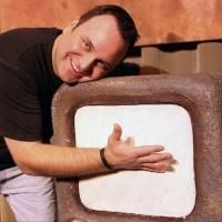 BWW Interviews: DEFENDING THE CAVEMAN'S Vince Valentine Discusses Playing the…