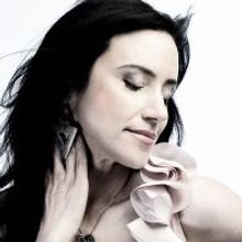 Singer/Songwriter Carla Bianco Plays NYC's Bitter End Tonight