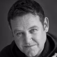 Tony Maudsley to Don House Slippers in UK's HAIRSPRAY Tour; Full Casting Announced