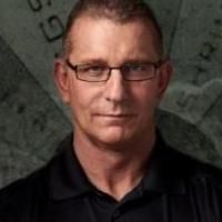 Celebrity Chef Robert Irvine Comes to Kiewit Hall Tonight