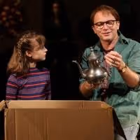 It's Official: Pulitzer Prize Finalist FUN HOME Will Set Up Shop on Broadway Next…