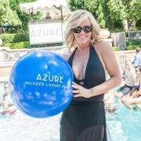 SIGHTING: Jenny McCarthy Basks In The Sun At Azure Luxury Pool At The Palazzo