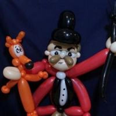 Photo Flash: Balloon Artist Debuts Daily 'GENTLEMAN'S GUIDE' Creations!