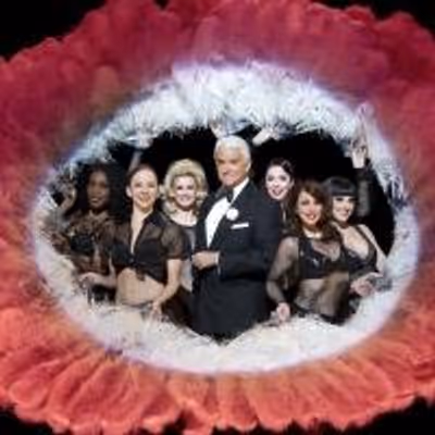 BWW Reviews:  CHICAGO: THE MUSICAL Offers Bit of Razzle Dazzle at the National Theatre