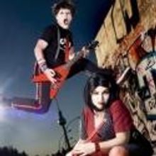 BWW Reviews: DIE ROTEN PUNKTE: KUNST ROCK (ART ROCK) at Duke Energy Theater