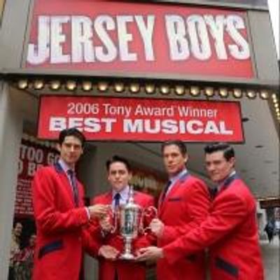 Photo Flash: JERSEY BOYS Cast Poses with US Open Trophy
