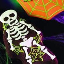 Scare Up Halloween Fun With Skeleton Cake