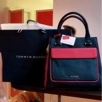 Tommy Hilfiger Supports Breast Health with Limited-Edition Handbag