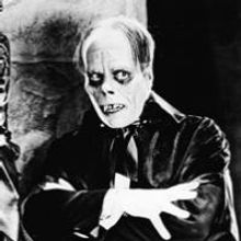 Pacific Symphony Concert Organ Accompanies THE PHANTOM OF THE OPERA in 'Pedals and Pi