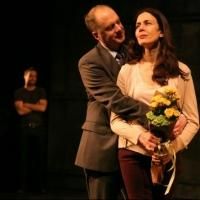 Photo Flash: First Look at Jessica Hecht, Dominic Fumusa and More in STAGE KISS at…