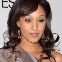 Tamera Mowry to Live Tweet Tonight's MELISSA & JOEY