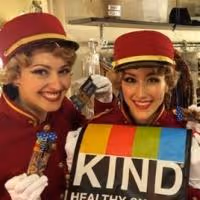 Photo Flash: Saturday Intermission Pics 8/02- BULLETS Cast Shows Off Healthy Snacks…