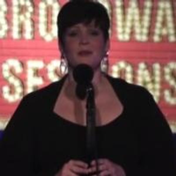 STAGE TUBE: Lisa Howard Sings 'I Dreamed a Dream' at BROADWAY SESSIONS - Cabaret Theater Video