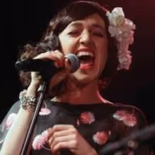 Photo Coverage: Tony Winner Lena Hall Makes Cafe Carlyle Debut!
