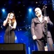 STAGE TUBE: Samantha Barks Sings 'Too Far Gone' with Russell Crowe and Alan Doyle at…