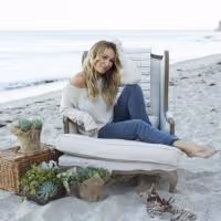 Haylie Duff's THE REAL GIRL'S KITCHEN Returns to Cooking Channel Today