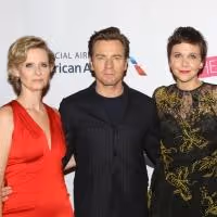 Photo Coverage: Ewan McGregor, Maggie Gyllenhaal & More Celebrate Opening Night of…