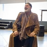 Photo Flash: Sneak Peek at Stephen Yoakam in Rehearsals for Guthrie's AN ILIAD