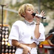 Miley Cyrus, John Mayer & More Join 30th ANNUAL ROCK AND ROLL HALL OF FAME INDUCTION…