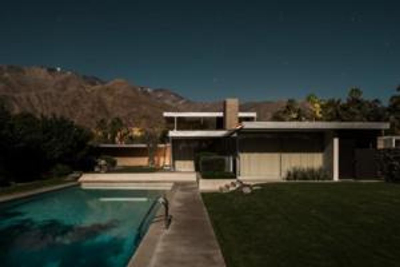 Photographer Tom Blachford's MIDNIGHT MODERN Exhibition Opens Today Photographer Tom Blachford's MIDNIGHT MODERN Exhibition Opens Today Image