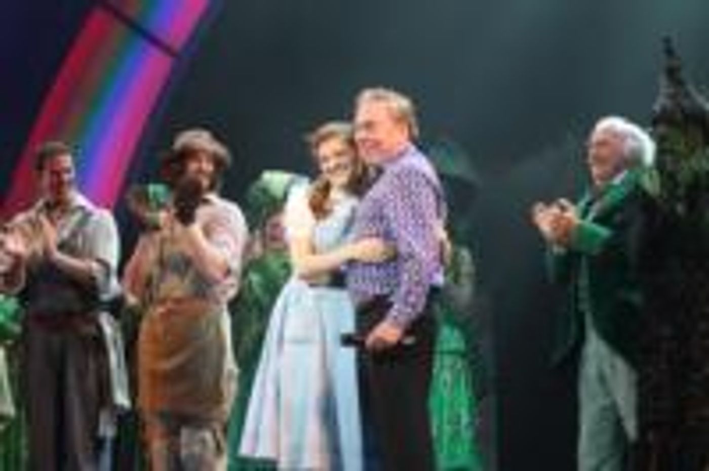 DO-NOT-LIVE-Photo-Coverage-Andrew-Lloyd-Webber-Visits-Torontos-Wizard-of-Oz-20000101