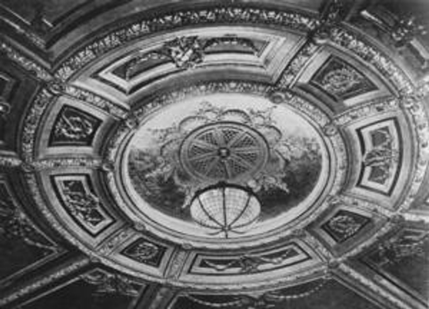 Photo Coverage: Celebrate 100 Years at the Elgin and Winter Garden Chandelier Gala Image