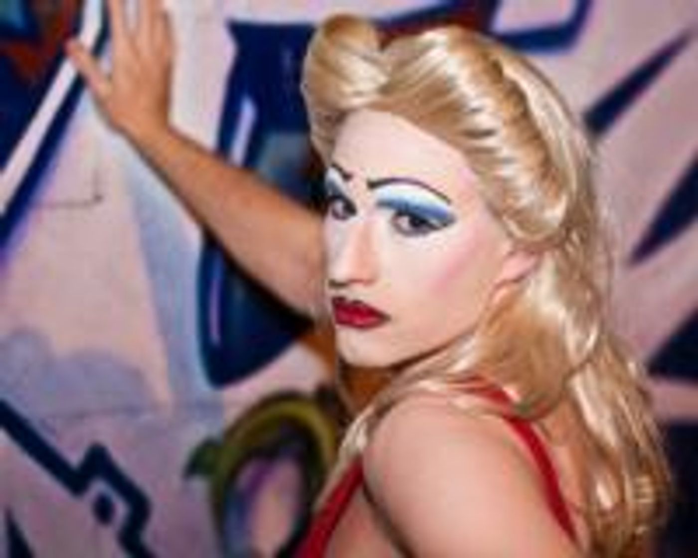 DO-NOT-LIVE-Photo-Coverage-Hedwig-and-the-Angry-Inch-at-The-Drake-Underground-20000101