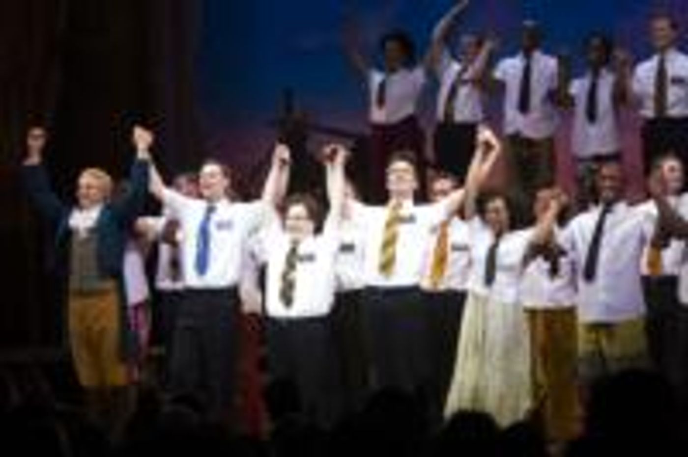 Photo-Flash-Curtain-Calls-At-BOOK-OF-MORMON-20000101