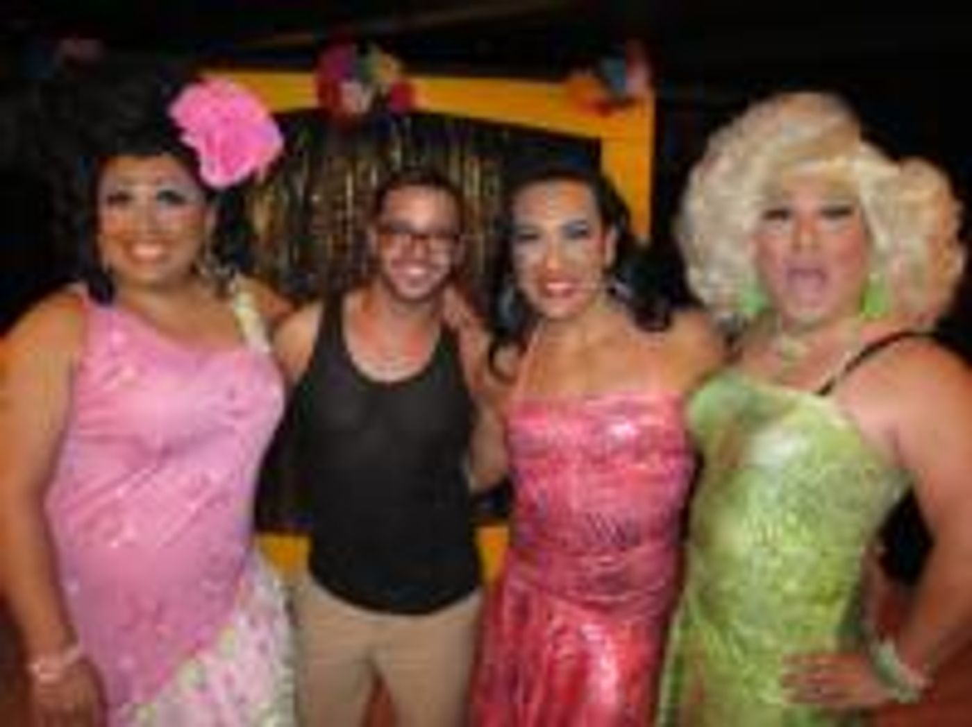 Photo-Flash-Jai-Rodriguez-et-al-Visit-Chicos-Angels-Opening-Night-20000101