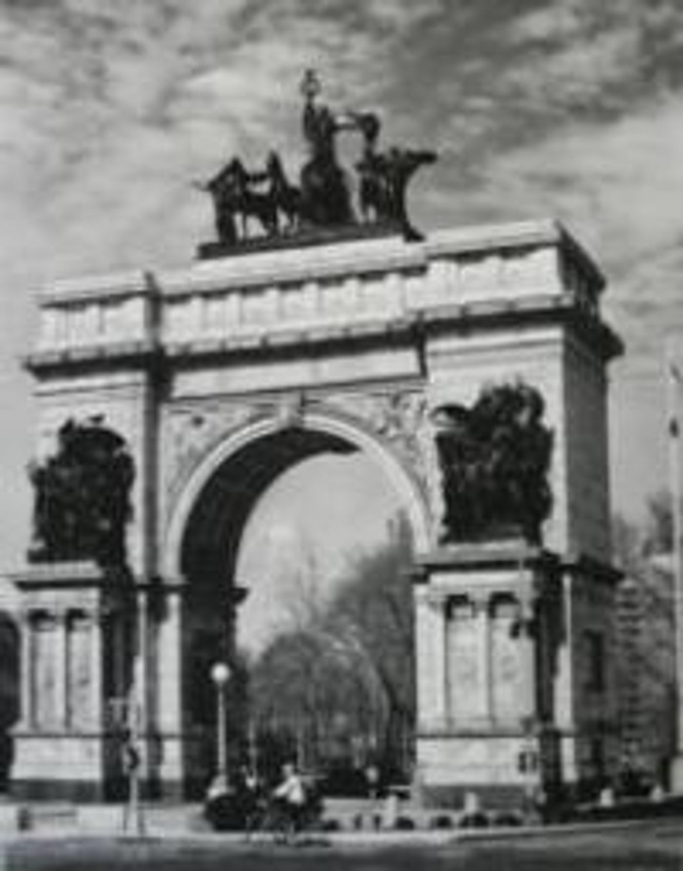 Photographer Ellen Fisch NYC Exhibit Extended  Image