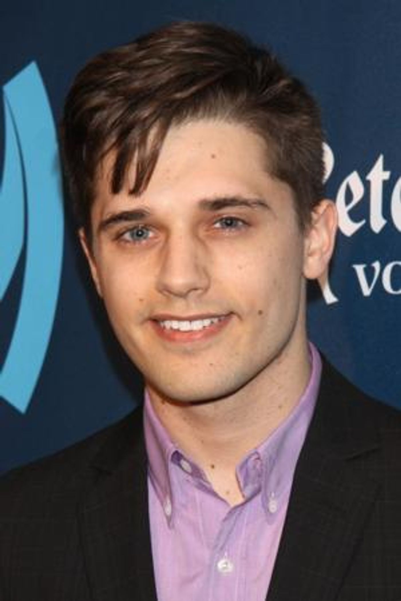Exclusive: Andy Mientus Joins Cast of FX's ANGER MANAGEMENT  Image