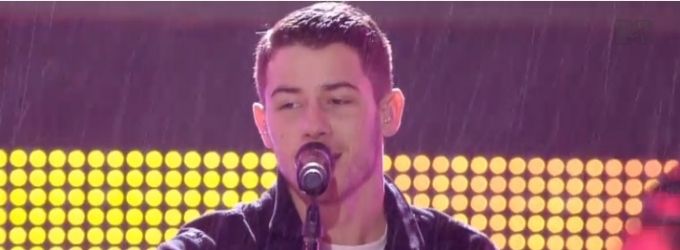 VIDEO: Nick Jonas Soaks Up the Downpour at MTV EMA 'Jealous' Performance! Video