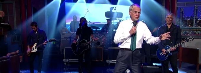 VIDEO: DAVID LETTERMAN Gets Emotional During Foo Fighters Special Performance Video