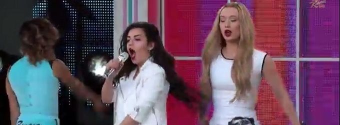 VIDEO: Iggy Azalea Performs 'Fancy,' feat. Charli XCX on JIMMY KIMMEL Video