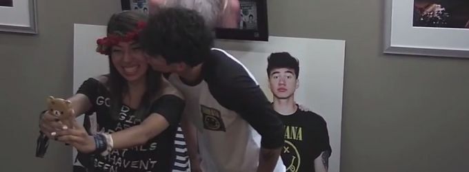 VIDEO: Watch 5 Seconds of Summer Surprise Their Fans on JIMMY KIMMEL Video