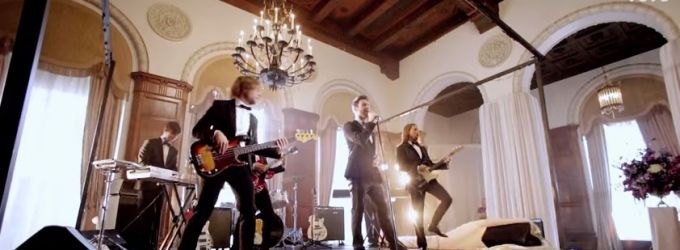 VIDEO: MAROON 5 Become Real-Life Wedding Crashers in New 'Sugar' Video Video