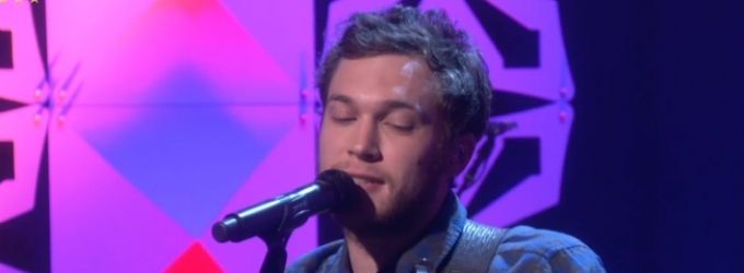 VIDEO: Phillip Phillips Performs New Single 'Raging Fire' on ELLEN Video