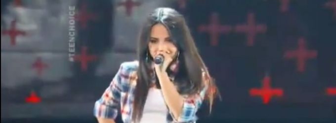 VIDEO: Becky G Performs Hit Single 'Shower' on TEEN CHOICE Video
