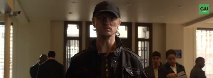 VIDEO: Watch New Villain-Themed Promo for The CW's THE FLASH Video