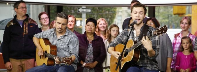 VIDEO: Phillip Phillips Performs New Single 'Unpack Your Heart', 'Raging Fire' on… Video