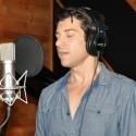 BWW Photo Exclusive: JERSEY BOYS Cast Records for 'Carols For A Cure'