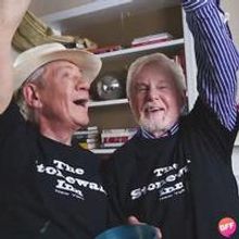 STAGE TUBE: NYC PRIDE PARADE Grand Marshals Ian McKellen and Derek Jacobi Get the…