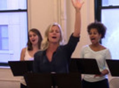 STAGE TUBE Exclusive: Whitney Bashor, Chris Dwan & More in Rehearsal for 'THERE'S SOMETHING THERE' at Feinstein's/54 Below