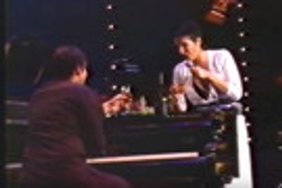 STAGE TUBE: Liza Minnelli Celebrates NYE 2015 with Bad Gastein Throwback Performance